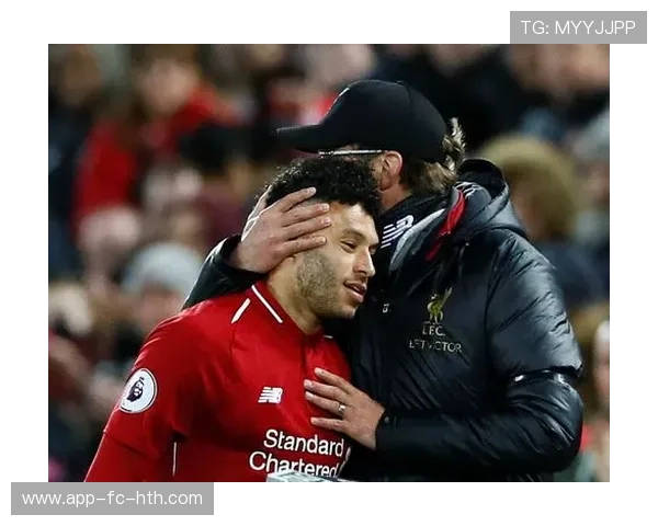 夸西-杜库雷连续铲断赢回中场控制权